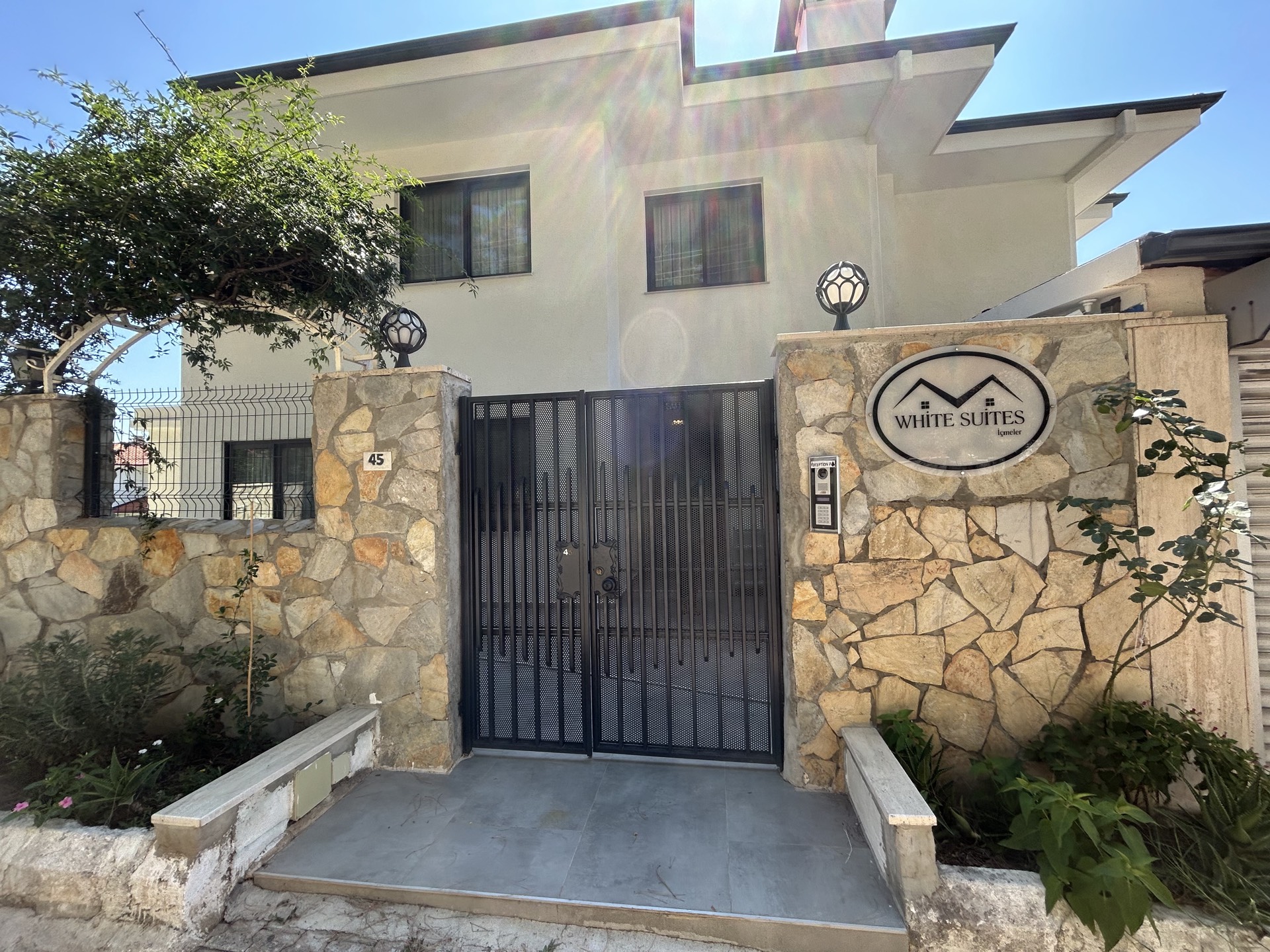 White Suites Icmeler entrance